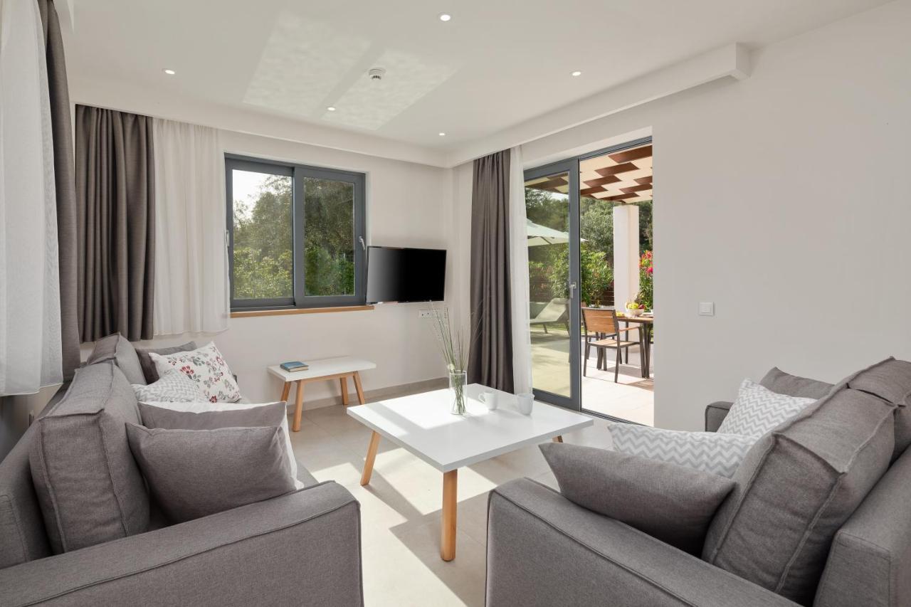 Perithia Suites Dış mekan fotoğraf